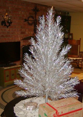 Vintage Evergleam Stainless Aluminum 4 Ft.  Christmas tree,  58 Branch.  Complete 5