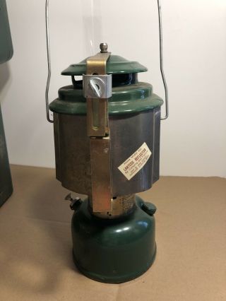 Vintage Coleman Model 220J Gas Lantern w/ Green Metal Safe Case Reflector Holder 3