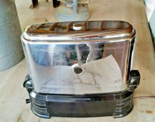 Vintage / Antique Walking Toaster From The 40 