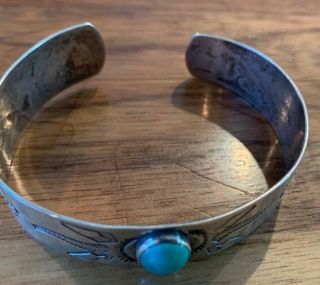 Vintage Sterling Silver Tribal Old Pawn Logs Turquoise Cuff Bracelet 20 grams 7