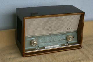 SABA VILLINGEN 11,  german vintage tube radio,  built 1960,  restored 2