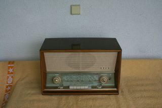 SABA VILLINGEN 11,  german vintage tube radio,  built 1960,  restored 5