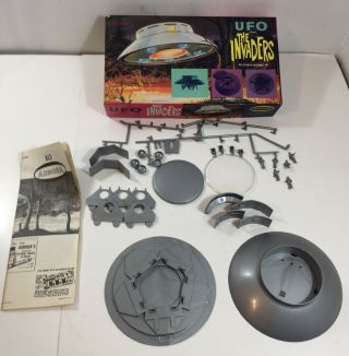 Vintage 1968 Aurora Ufo From The Invaders Spacecraft Plastic Model Kit