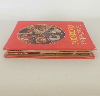 Betty Crocker ' s Cookbook 5 Ring Binder Red Pie Cover 1969 1st Printing Vintage 5