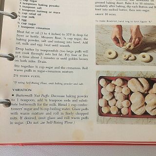 Betty Crocker ' s Cookbook 5 Ring Binder Red Pie Cover 1969 1st Printing Vintage 8