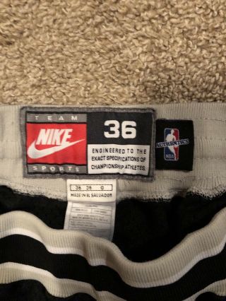 VTG Authentic Nike San Antonio Spurs Black Game Shorts Size 36 3