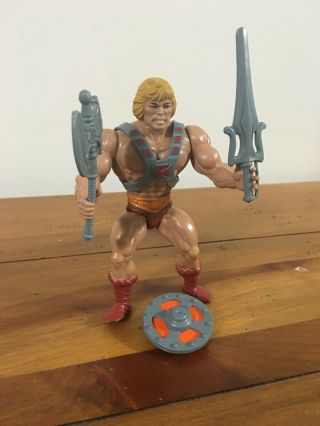 Vintage Motu He - Man Action Figure Complete With Weapons And Shield Soft Head