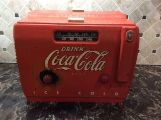 Vintage 1949 Coca - Cola Bakelite Cooler Radio