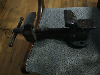 Vintage Columbian Bench Vise Made In Usa 144 Or 14c