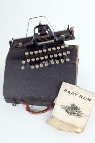 Vintage C1928 " Remington  Baby Rem " Portable Typewriter With Case