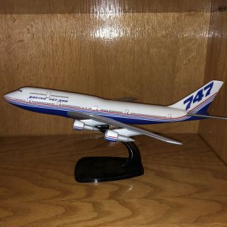 Rare Vintage Boeing 747 - 300 Boeing Colors AirJet 1/200 Scale Model 2