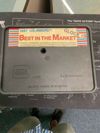 Glock Vintage Model G19 Tupperware Box / 1987 Us Award Sticker
