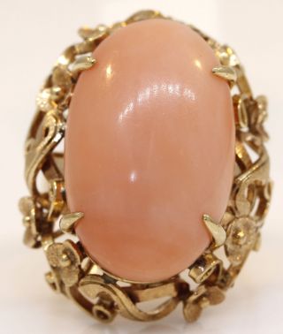 Lovely Vintage 14k Yellow Gold Ring With Coral 9.  1 Grams Z52