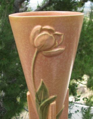 Vintage Roseville Pottery Wincraft Floor Vase 18 Inches,  Tan Color 289 - 18 1948 3