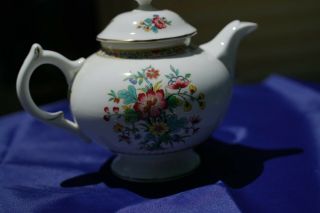Coalport Ming Rose Vintage 5 Cuo Teapot, .