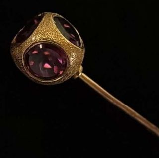 Antique Victorian 14ct Gold & Almandine Garnet Stickpin