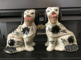 Vintage Pair Mantel Dogs Chains Baskets Of Flowers Staffordshire Style 6.  75 "