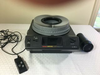 Vtg Kodak Carousel Slide Projector 4400 With Remote,  Tray,  Zoom Lens Great