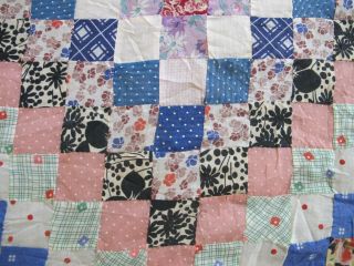 OUTSTANDING Vintage Feed Sack Hand Pieced TRIP AROUND THE WORLD Quilt TOP; Full 5