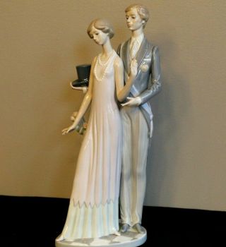 Retired Vintage Lladro 1430 High Society 1994