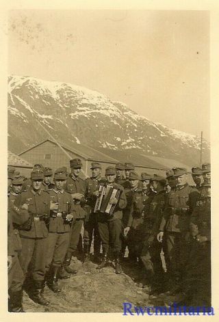 Best Gebirgsjäger Truppe Posed W/ Snow Capped Mountains In Background
