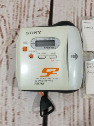 Vintage Sony Net MD Sports Walkman MZ - S1 Portable Minidisc Player/Recorder 2