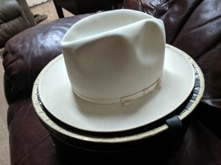 Vintage Churchill Hats,  Ltd. ,  Size 7 1/4,  Made By Selber Bros,  Cream,  W/box