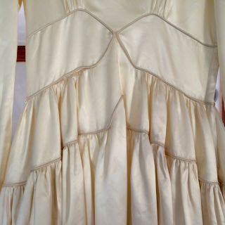 Vintage wedding gown,  1940 ' s heavy satin,  stunning style,  needs to be cleaned 4