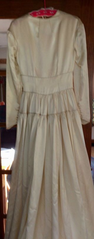 Vintage wedding gown,  1940 ' s heavy satin,  stunning style,  needs to be cleaned 6