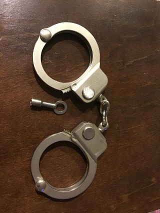 Vintage S&w High Security Handcuffs Smith & Wesson With Key Model 94 Prison