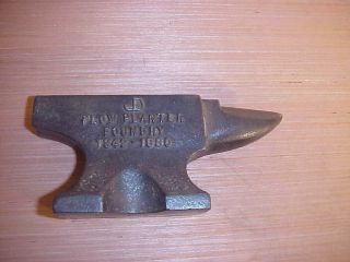 Vntg.  John Deere Plow Planter Foundry Mini Anvil 1942 - 198o Xf