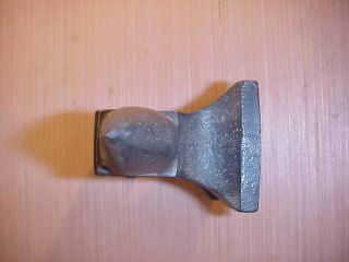 VNTG.  JOHN DEERE PLOW PLANTER FOUNDRY MINI ANVIL 1942 - 198O XF 6