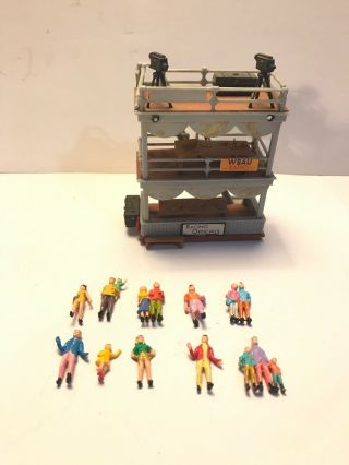 Vintage Aurora Ho Slot Car Tower With 10 Figures.