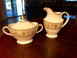 Vtg Royal Doulton Sovereign Gold Leaf & Scroll Creamer & Sugar Bowl 1964 - 1981