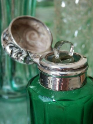 Antique Silver Top Green Glass scent Perfume Smelling Salts Bottle. 3