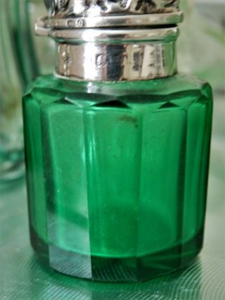 Antique Silver Top Green Glass scent Perfume Smelling Salts Bottle. 5