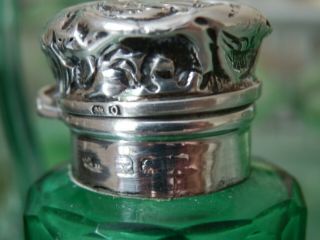 Antique Silver Top Green Glass scent Perfume Smelling Salts Bottle. 8