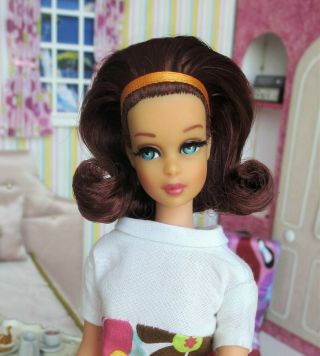 Ooak Vintage Dressed Auburn Blue Eyed No Bangs Francie Barbie By Lolaxs