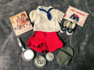 American Girl Molly (Pleasant Company) w/ many outfits,  accessories,  & books 12