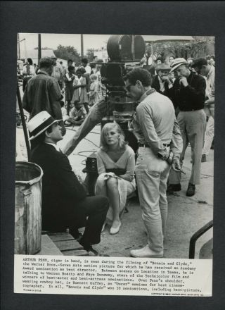 Faye Dunaway And Warren Beatty With Director Arthur Penn - 1968 Vintage Candid