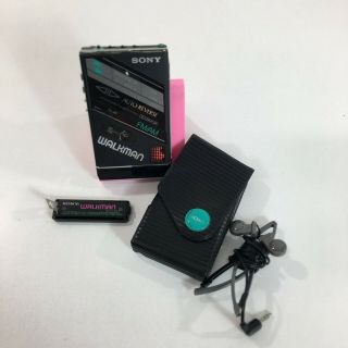 1985 Sony Walkman Wm - F100 Ii Am/fm Portable Cassette Player W/case Wm - F100ii Vtg