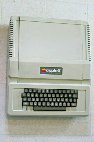 Vintage Apple Ii Plus Computer A2s1048 Not Unknown