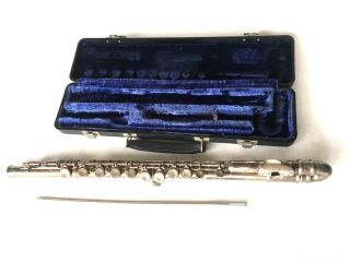 Vintage Curved Head Student W.  T.  Armstrong Elkhart Flute With Case