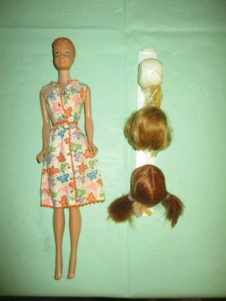 Vintage Barbie Midge Wig Wardrobe Doll & 2 Wigs Dressed In Coffee 