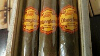 Rare Complete Vintage 1974 Walt Disney Wooden Cigar Box Wood Disneyland 3 Cigars 5