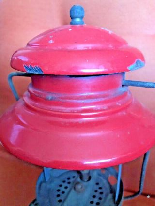 Vintage Coleman Lantern 200a 1951 Christmas Lantern 9/51 Red and Green 4