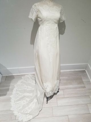 Vtg 1950s Wedding Dress,  Lace Gown,  Net Train,  Sz.  Med Nos
