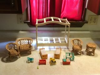 Vtg 1970s Barbie Doll A Frame Dream House Cottage WICKER Furniture Flowers Toy 3