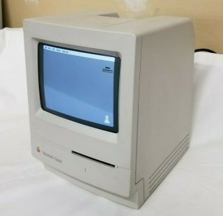 Vintage Apple Macintosh Classic Computer M0420 - April 1991 Power On 2