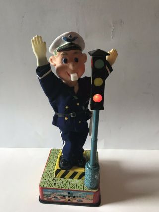 Traffic Policeman Battery Operated Vintage - PERFECTLY Japanese Tin Litho 2